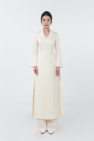 Four Slit Bell Sleeves Ao Dai Ivory L